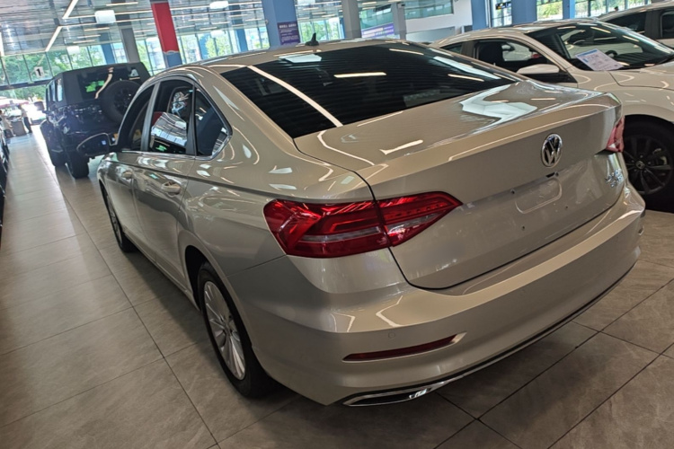 Volkswagen Lavida 2019 car image #5