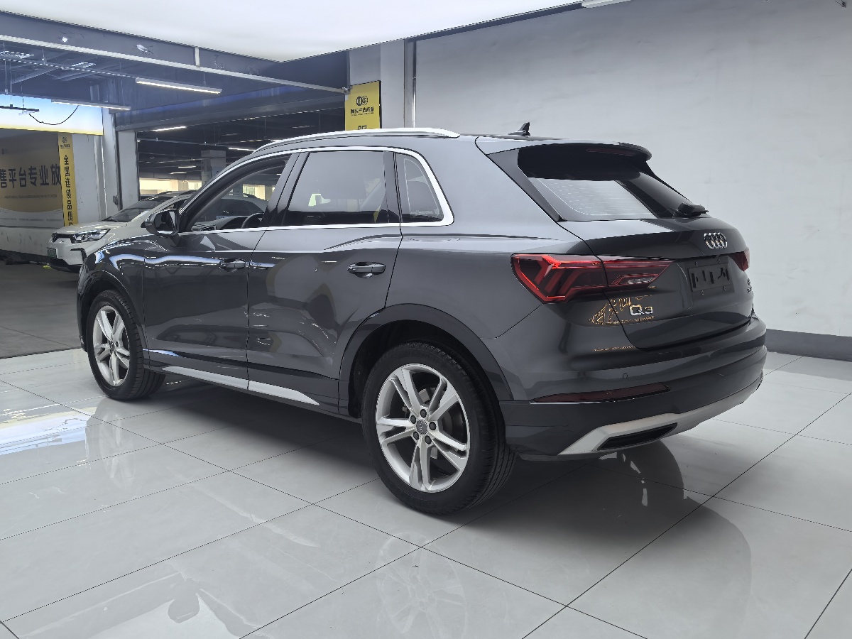 Audi Q3 2019 #5 Audi Q3 2019 car image #5