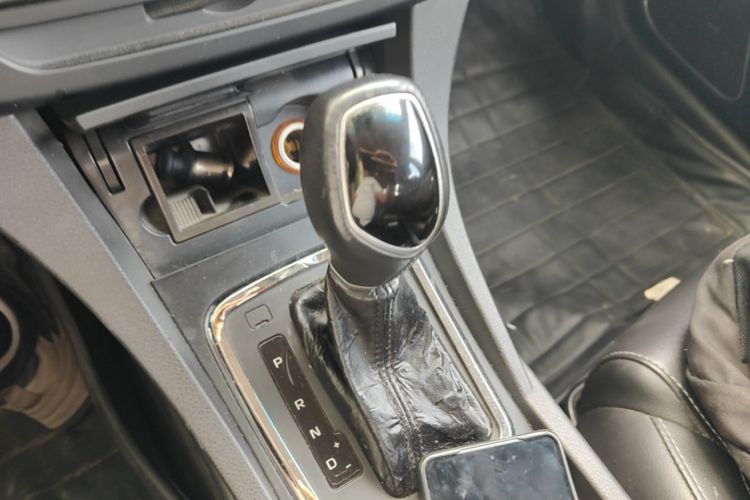 GEELY Emgrand 2018 #16 GEELY Emgrand 2018 car image #16