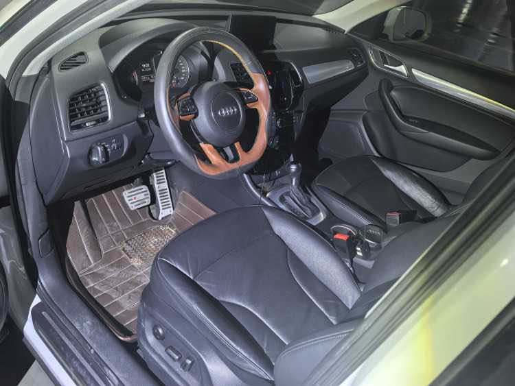 Audi Q3 2016 car image #4