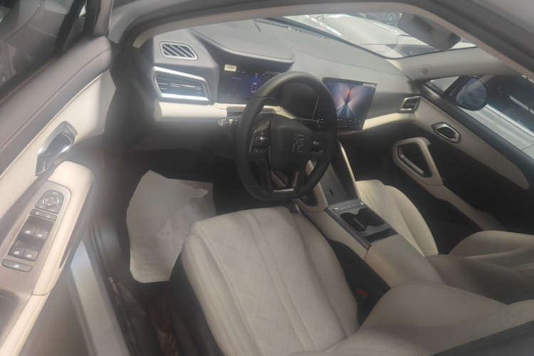 BYD YuanUP 2025 #16 BYD YuanUP 2025 car image #16