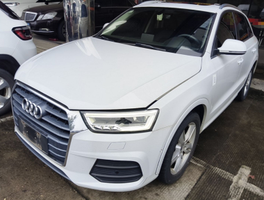 Audi Q3 2016 Audi Q3 2016 immagine di auto