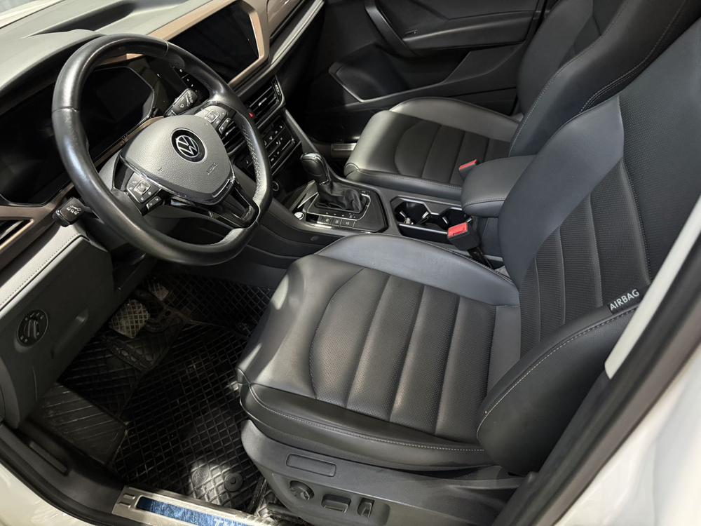 Volkswagen Tharu 2022 car image #15