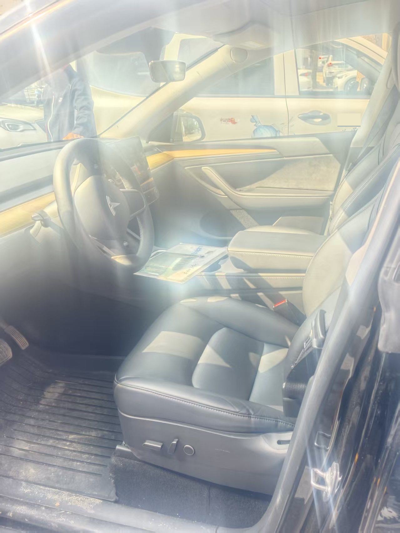 Tesla Model Y 2023 #5 Tesla Model Y 2023 car image #5