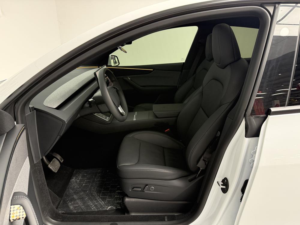 Tesla Model Y 2026 #12 Tesla Model Y 2026 immagine di auto #12