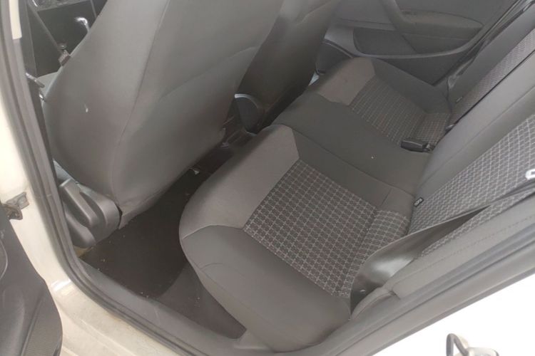 Volkswagen Polo 2016 #17 Volkswagen Polo 2016 car image #17