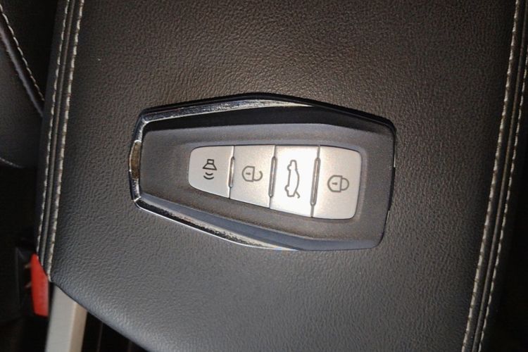 GEELY Emgrand 2024 car image #14