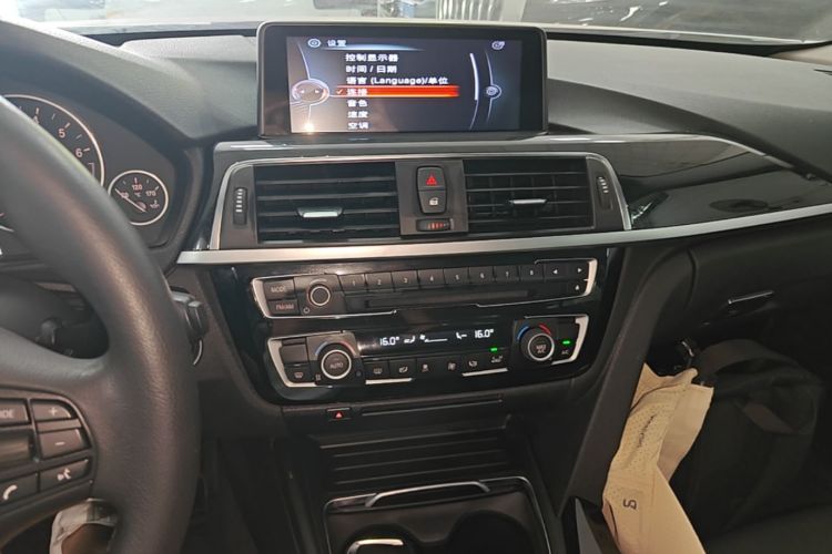 BMW 3 Series 2016 car image #13
