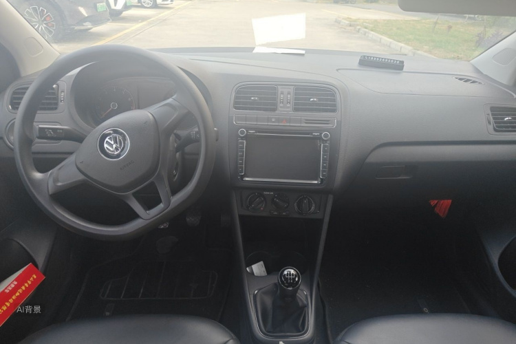 Volkswagen Polo 2016 car image #11