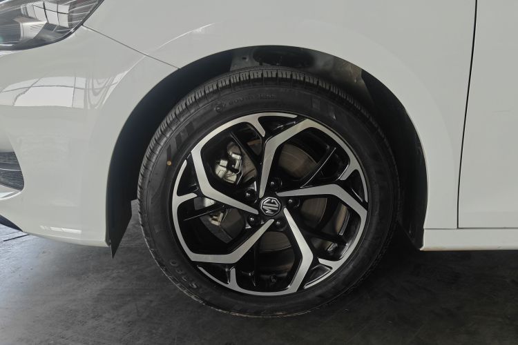 MG 5 2025 car image #9