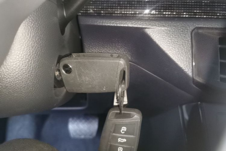 Volkswagen Lavida 2026 car image #9
