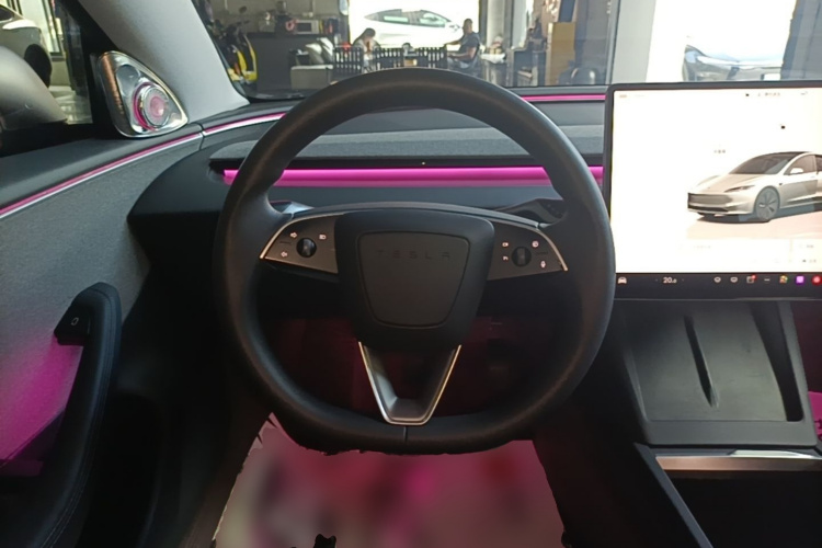 Tesla Model 3 2024 #11 Tesla Model 3 2024 car image #11