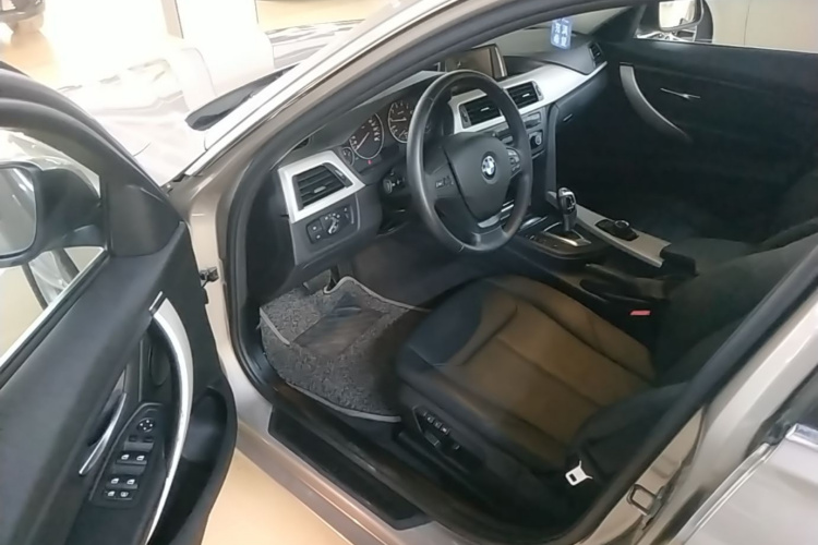 BMW 3 Series 2015 #12 BMW 3 Series 2015 car image #12