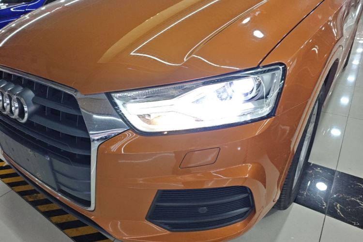 Audi Q3 2017 car image #22