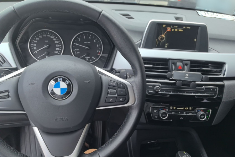 BMW X1 2017 #10 BMW X1 2017 car image #10