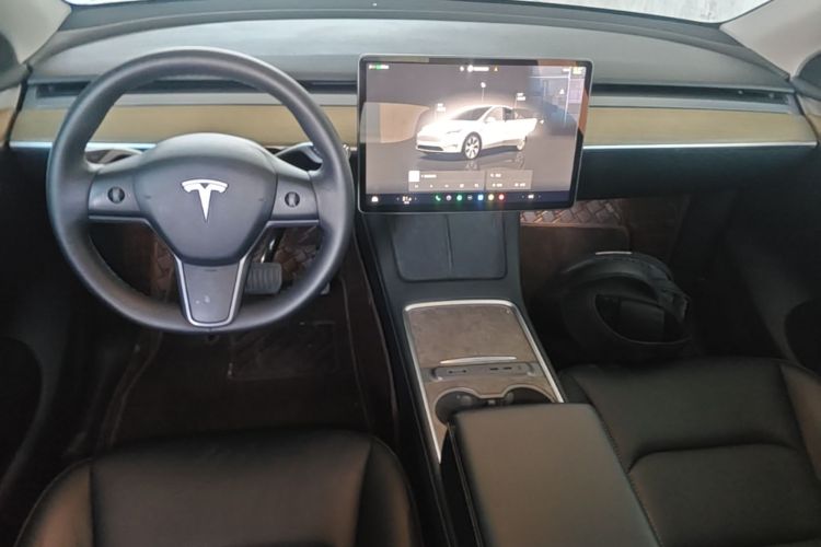 Tesla Model Y 2023 #10 Tesla Model Y 2023 immagine di auto #10