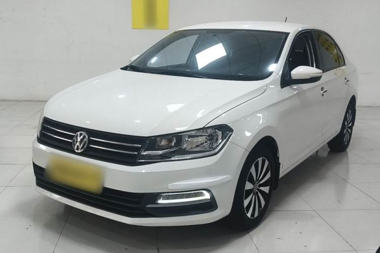 Volkswagen Santana 2020 imagen de coche #2