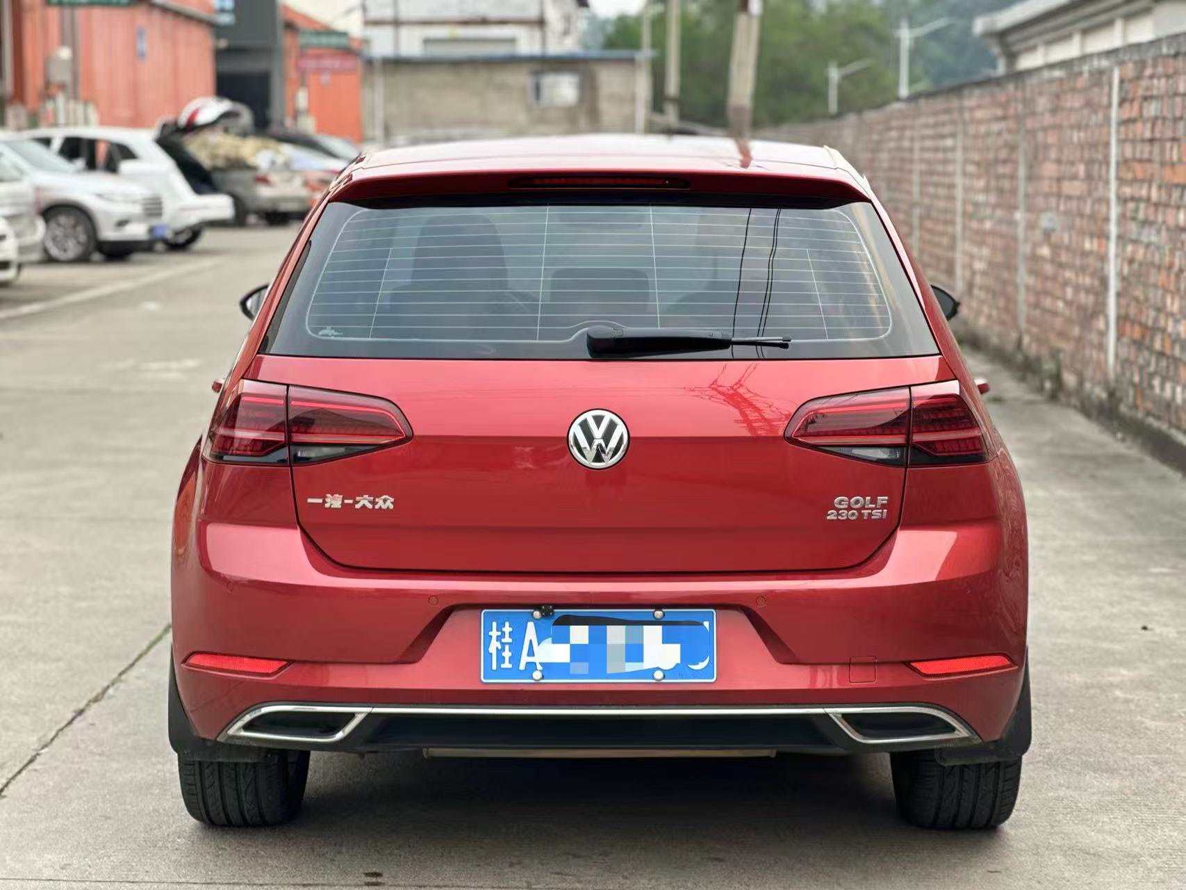 Volkswagen Golf 2018 car image #9