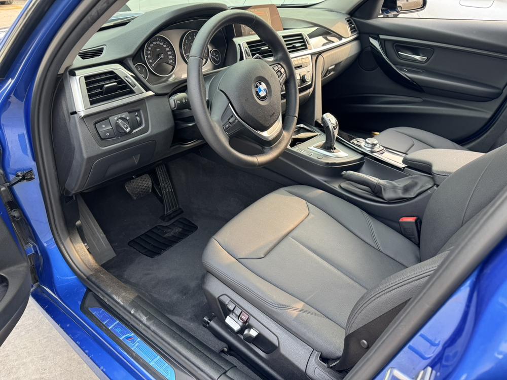 BMW 3 Series 2016 car image #21