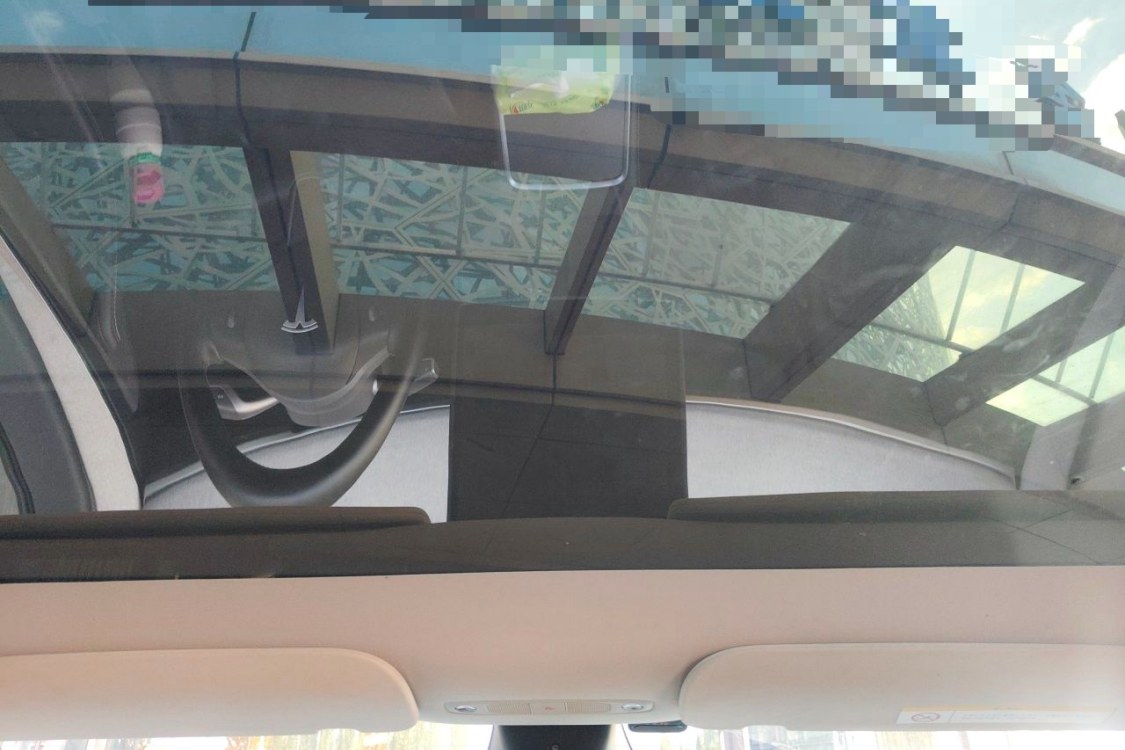 Tesla Model Y 2024 immagine di auto #22
