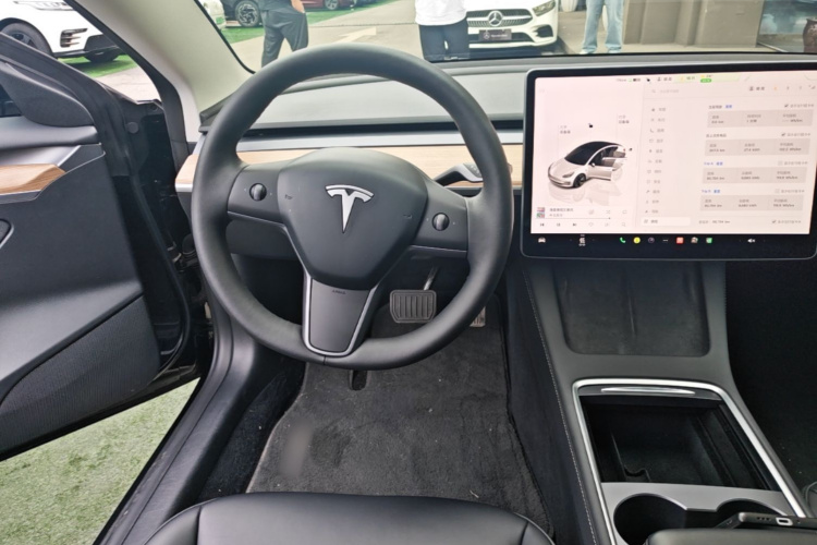 Tesla Model 3 2023 #11 Tesla Model 3 2023 car image #11