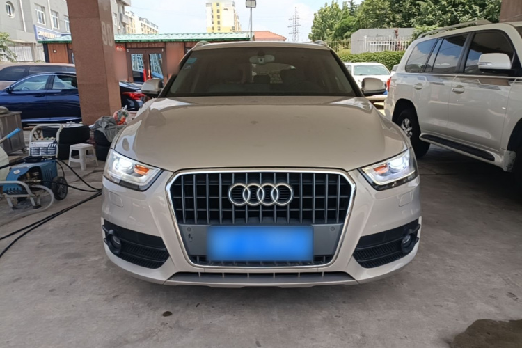 Audi Q3 2016 car image #3