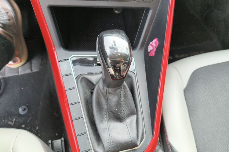 Volkswagen Polo 2020 صورة سيارة #18