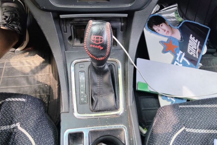 GEELY Emgrand 2017 car image #16