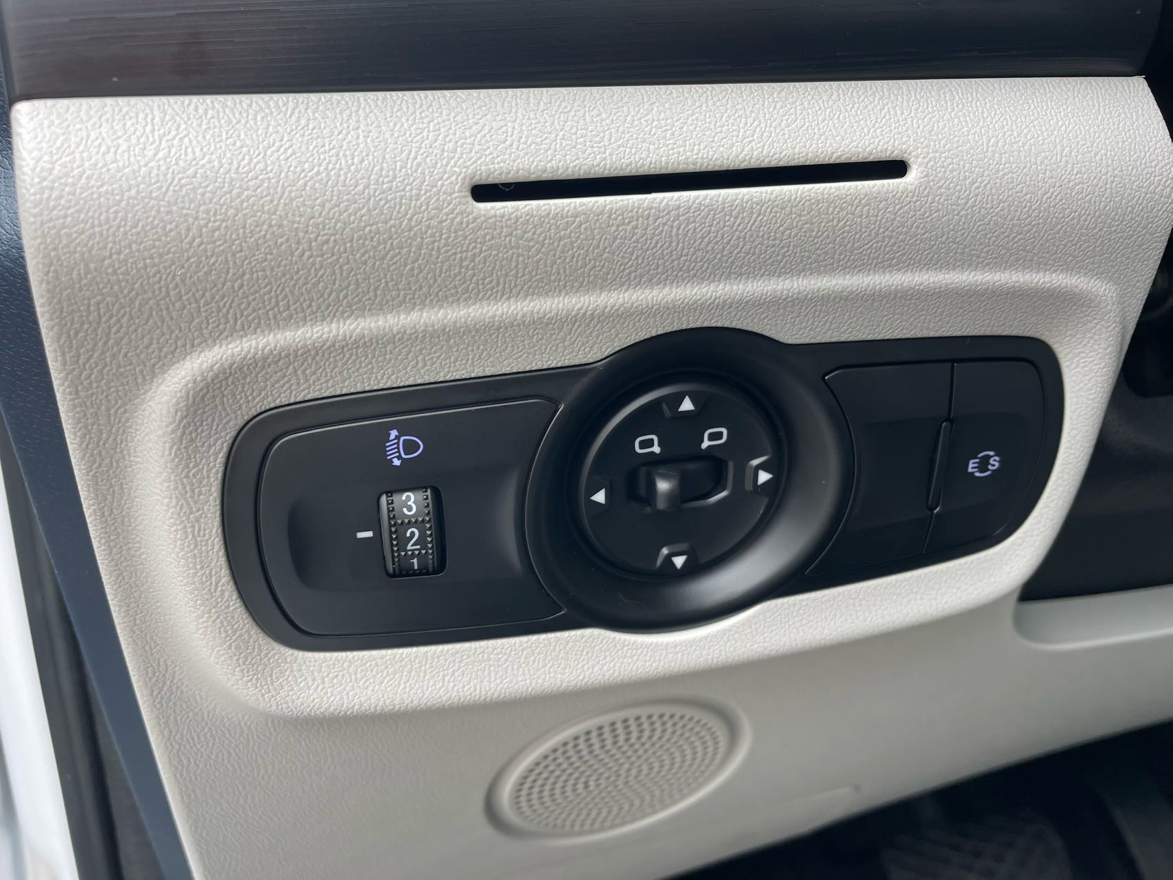 Chery Tiggo 3x 2024 immagine di auto #11