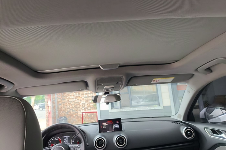 Audi A3 2019 immagine di auto #18