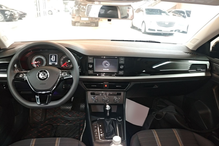 Volkswagen Lavida 2019 #10 Volkswagen Lavida 2019 car image #10