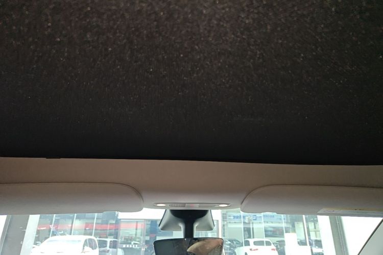 Tesla Model Y 2021 car image #20