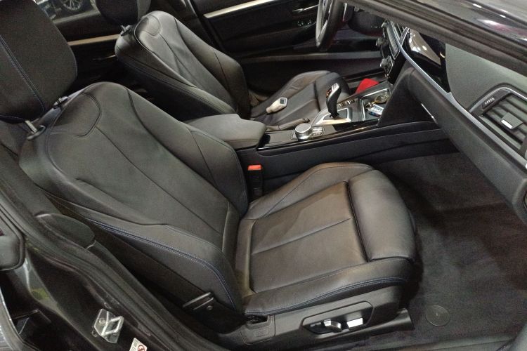 BMW 3 Series GT 2019 car image #24