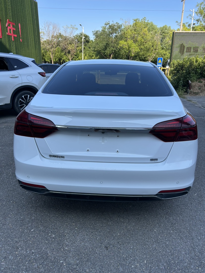 GEELY Emgrand 2019 #4 GEELY Emgrand 2019 car image #4
