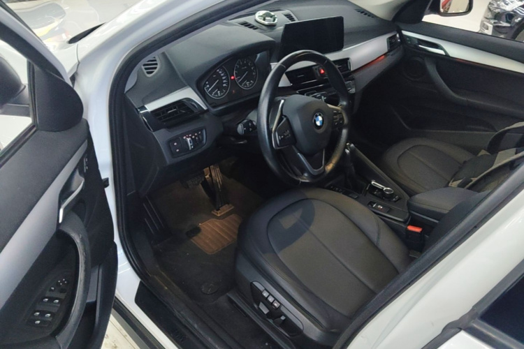 BMW X1 2017 car image #16