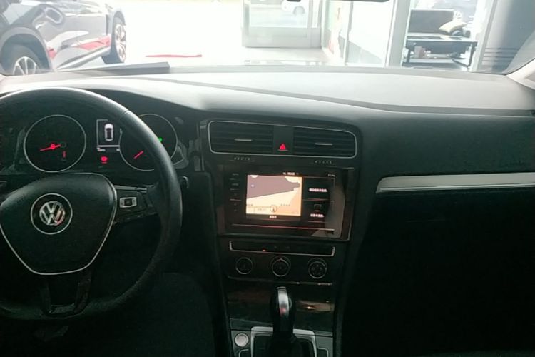 Volkswagen Golf 2020 #10 Volkswagen Golf 2020 car image #10