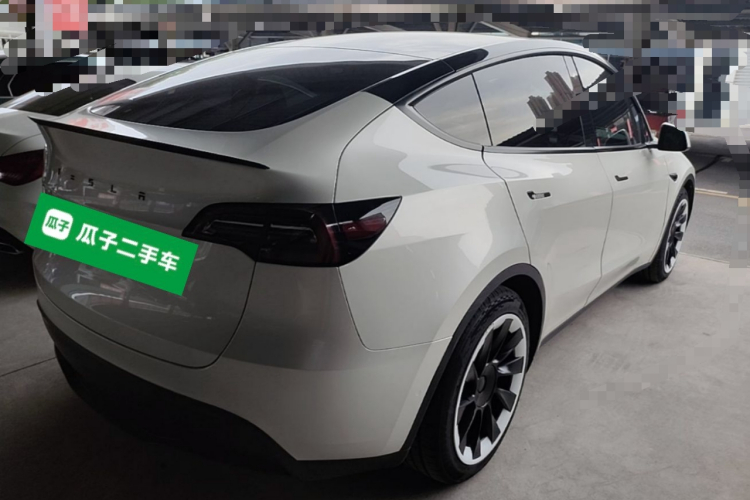 Tesla Model Y 2022 car image #7