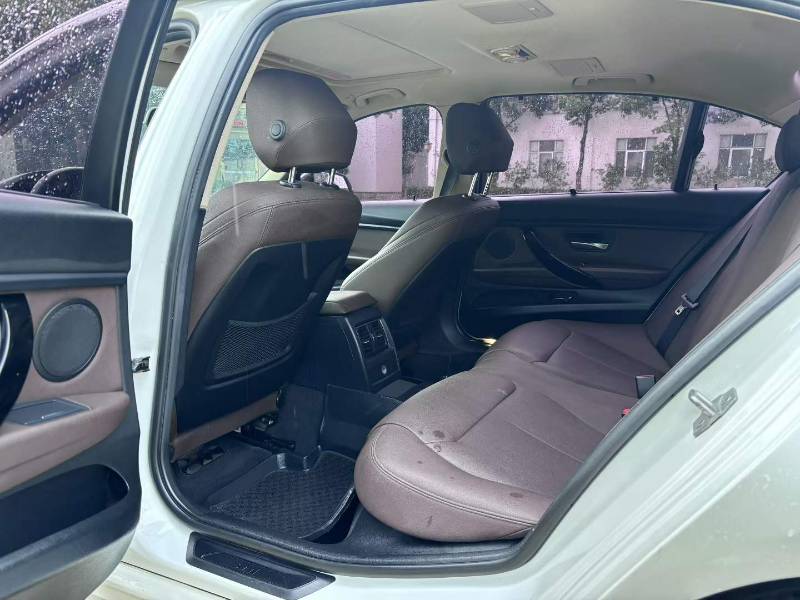 BMW 3 Series 2018 car image #7