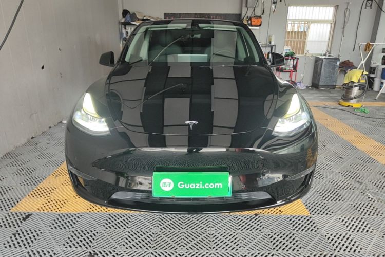Tesla Model Y 2021 car image #3
