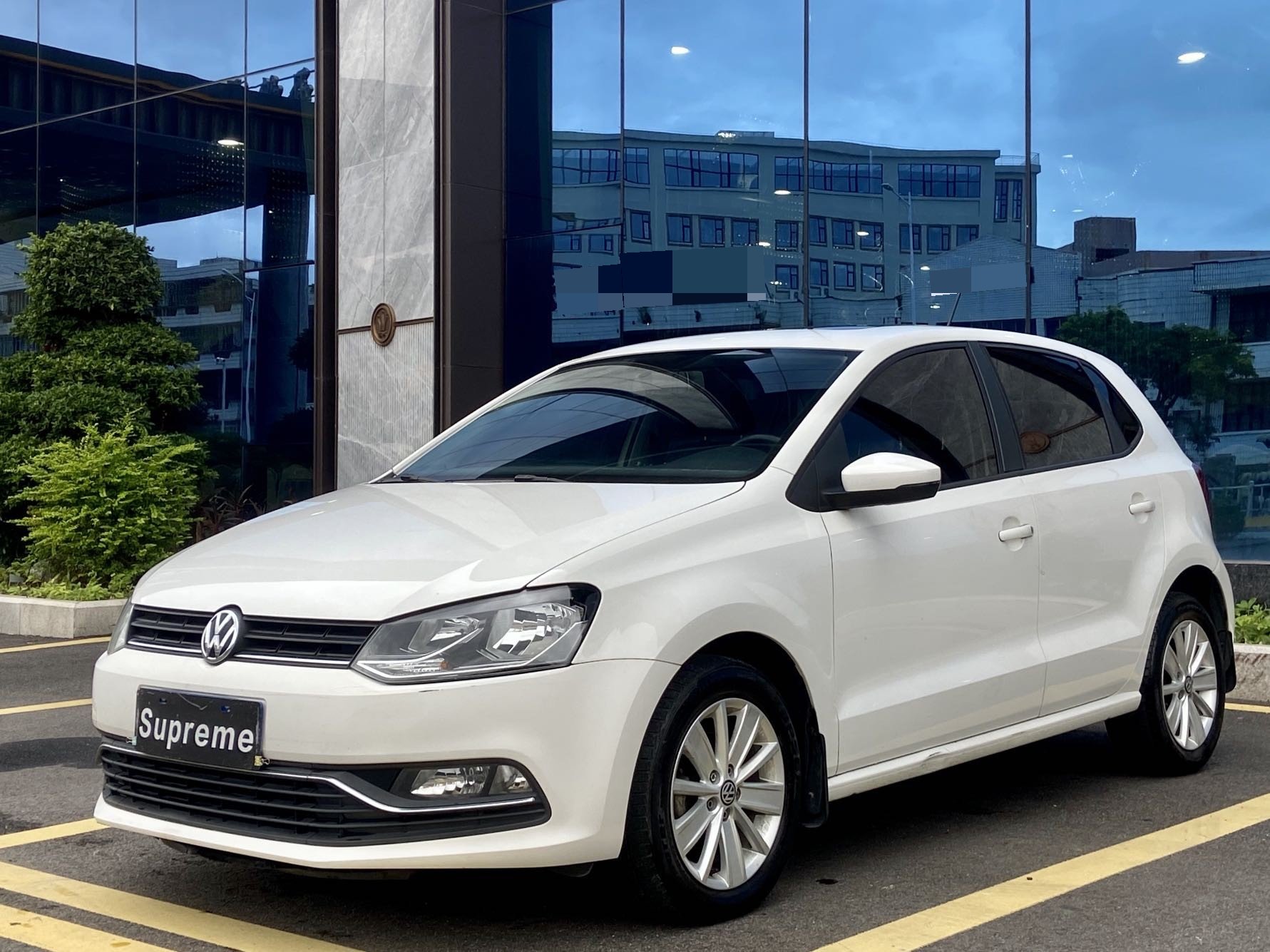 Volkswagen Polo 2018 car image 