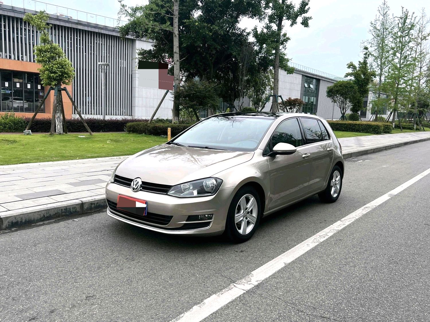 Volkswagen Golf 2017 car image 