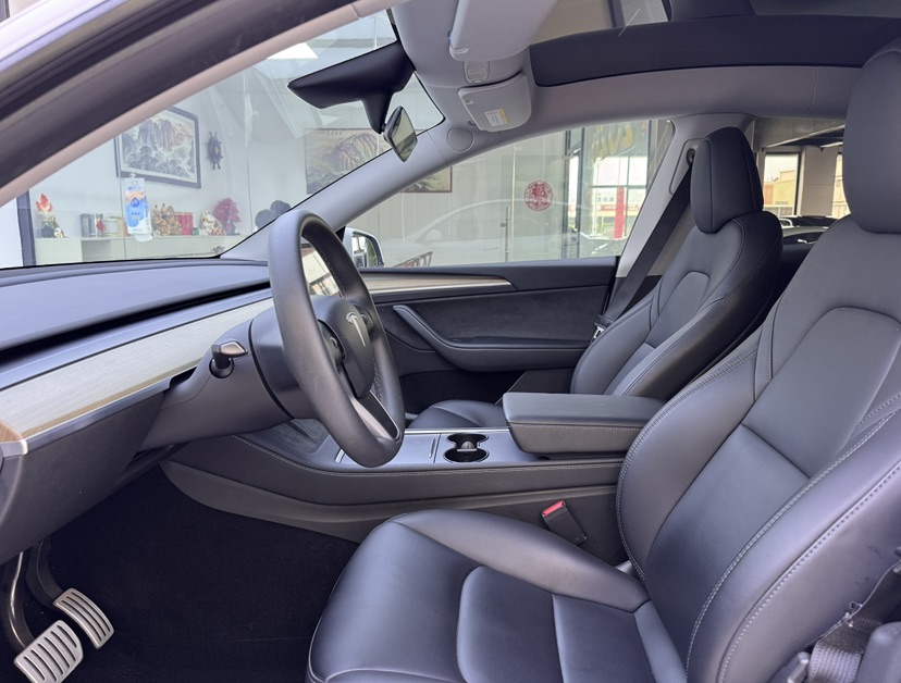 Tesla Model Y 2023 #4 Tesla Model Y 2023 car image #4