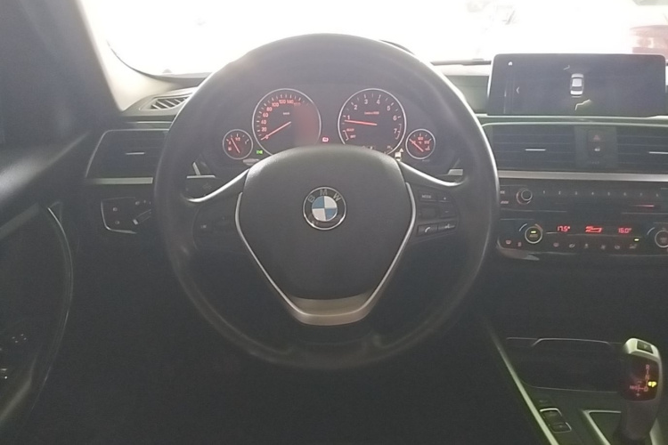 BMW 3 Series 2019 #11 BMW 3 Series 2019 car image #11