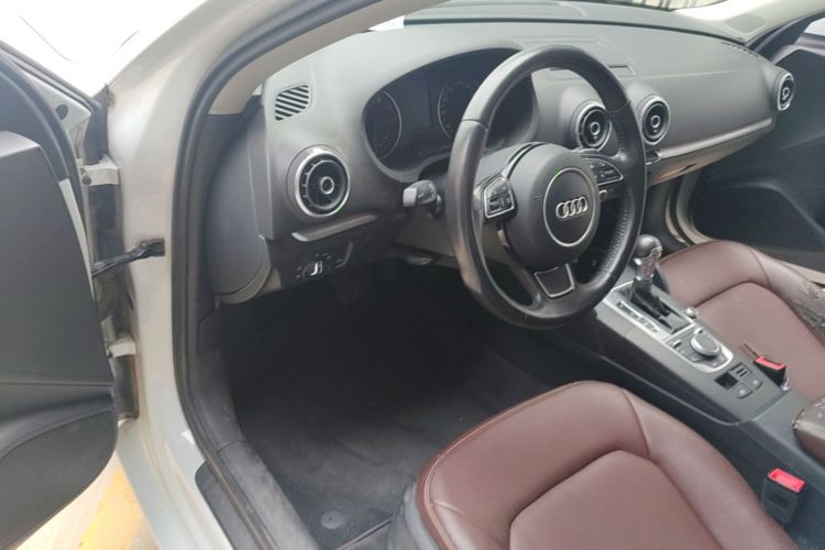 Audi A3 2016 car image #16