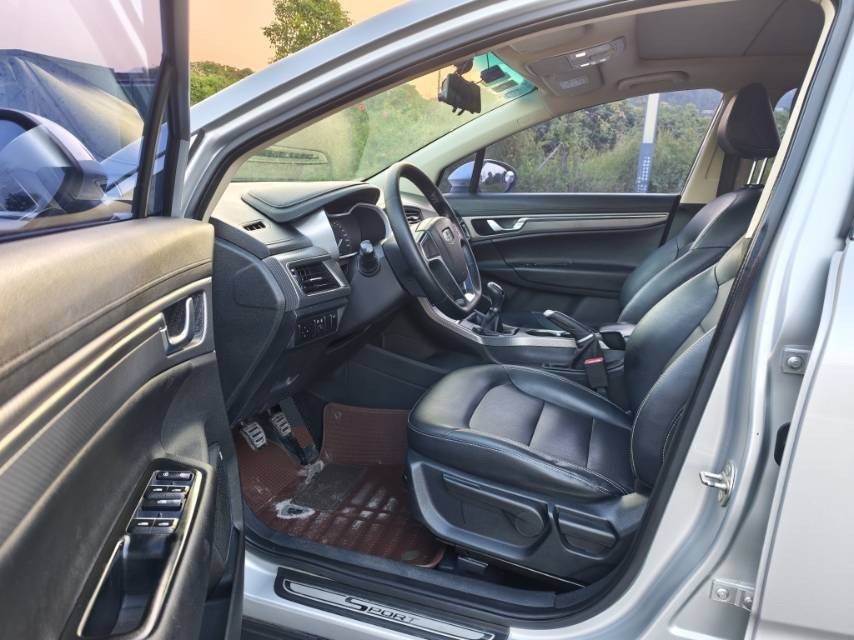 GEELY Emgrand GS 2017 car image #8