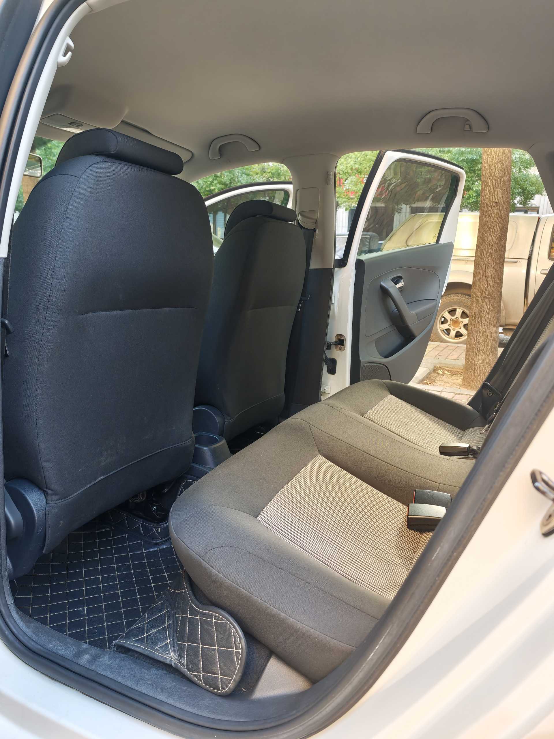 Volkswagen Polo 2019 car image #7