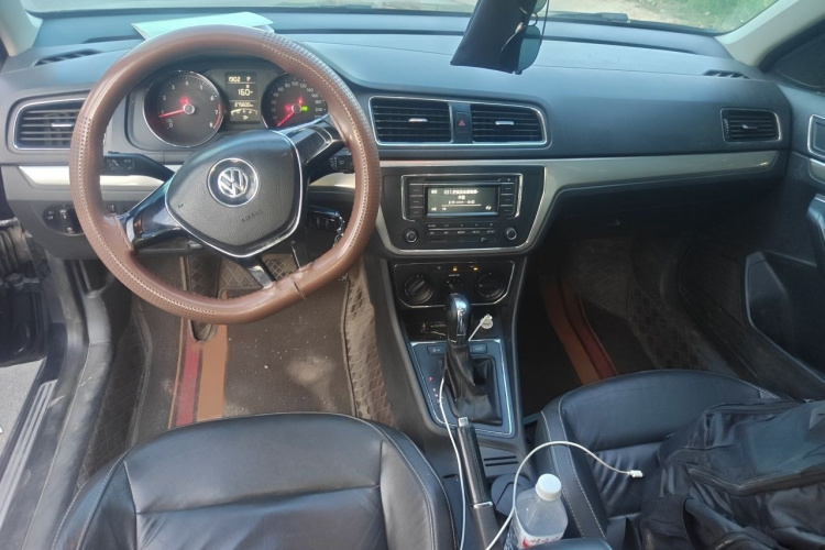 Volkswagen Lavida 2016 car image #12