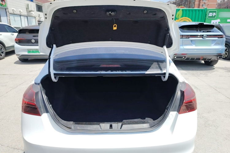 GEELY Emgrand 2020 car image #19