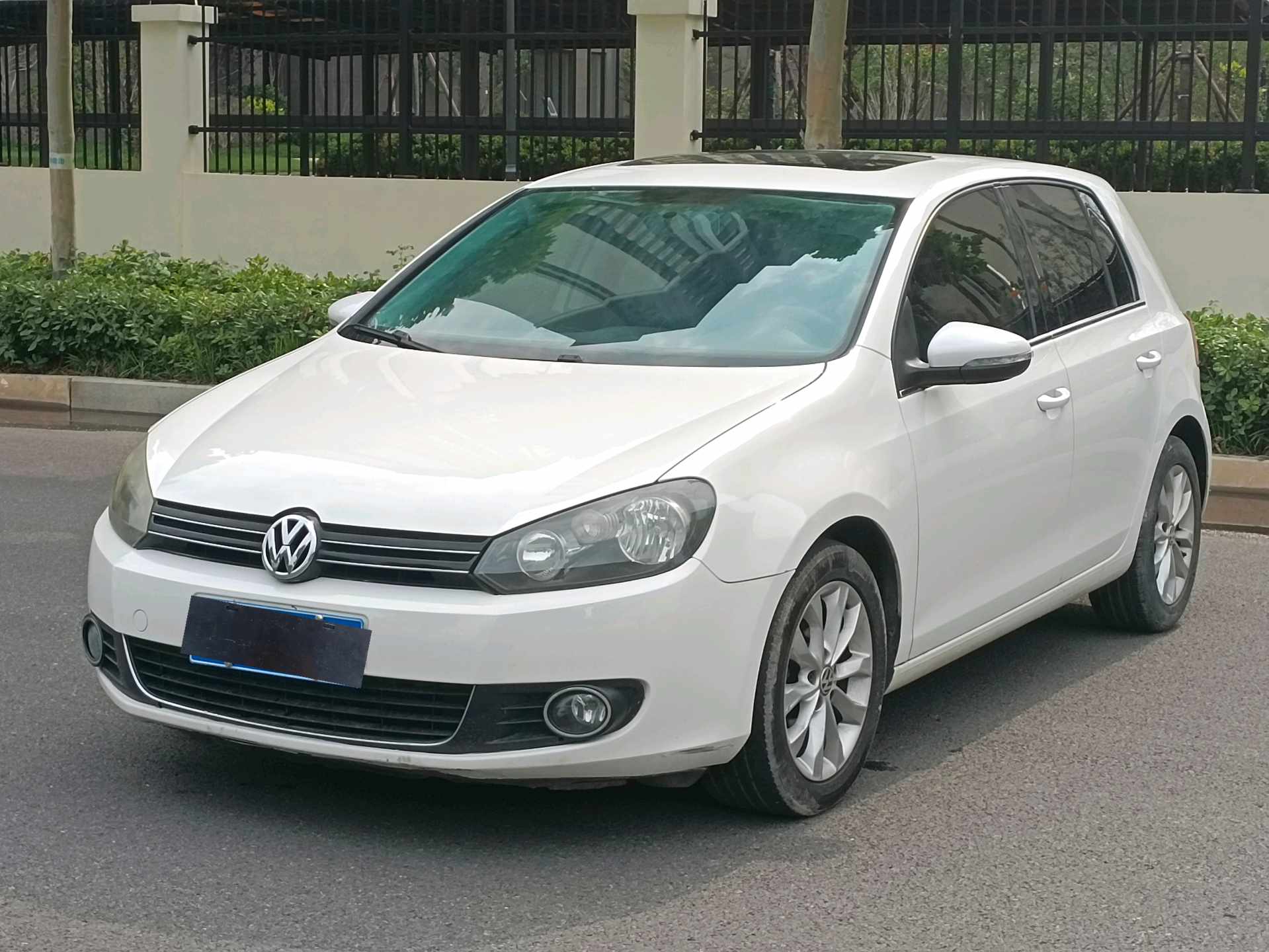 Volkswagen Golf 2011 Volkswagen Golf 2011 car image