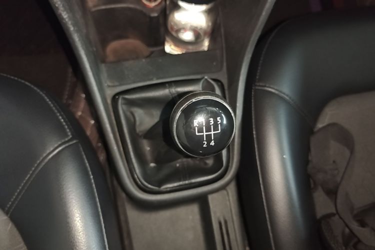 Volkswagen Santana 2016 car image #14